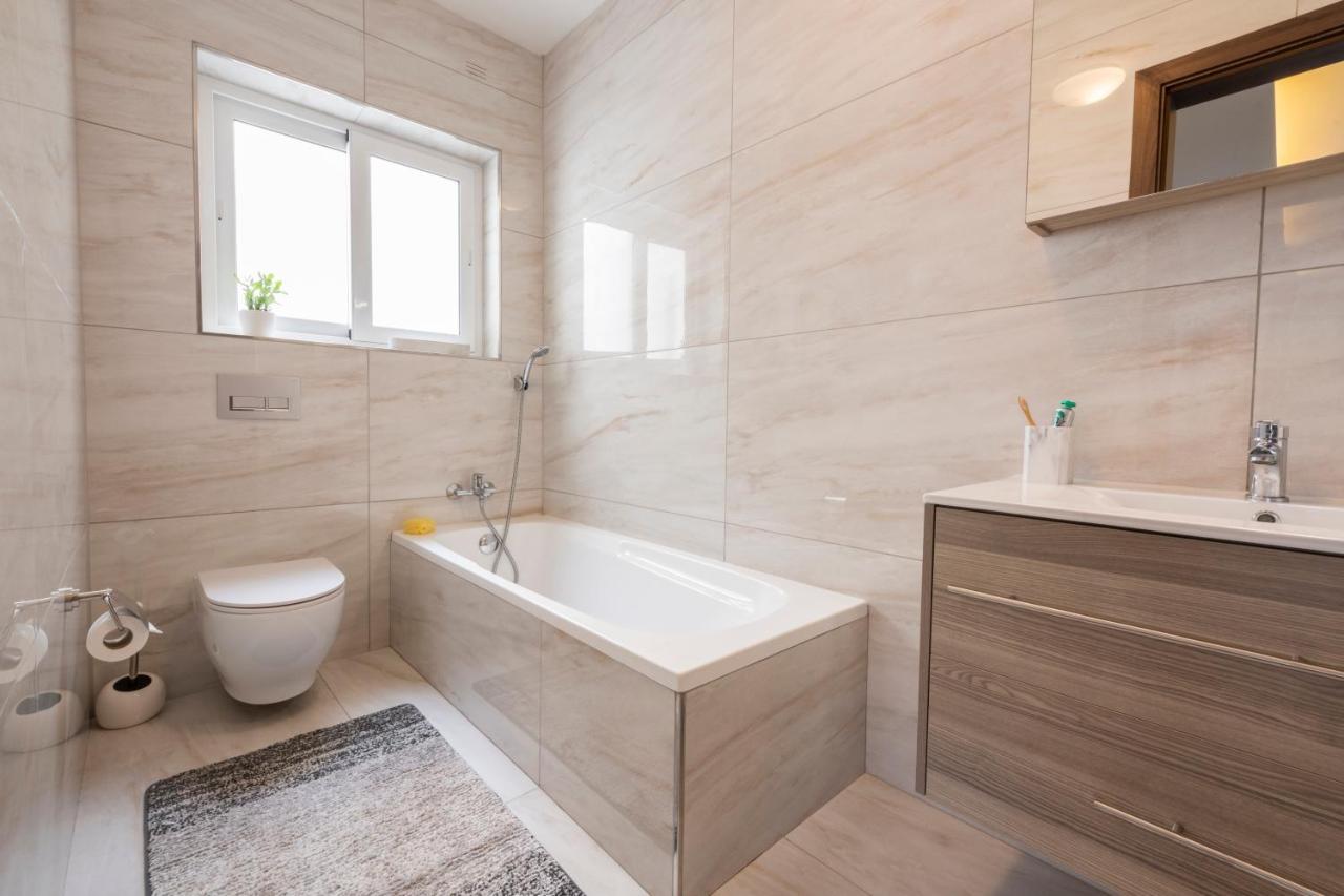 Staymela Apartments - Birkirkara Esterno foto